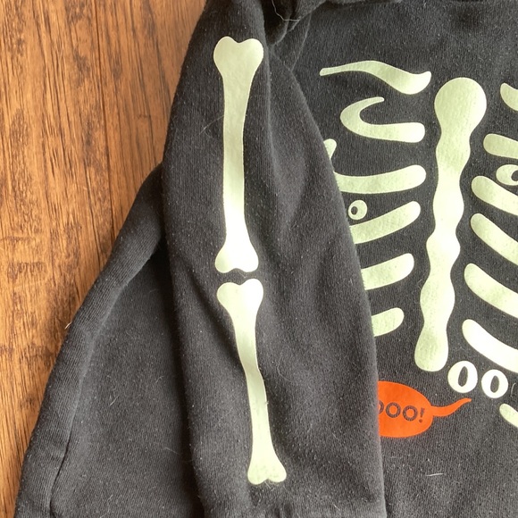 2T Slim Levi’s with 2T Skeleton Sweatshirt - Picture 10 of 10